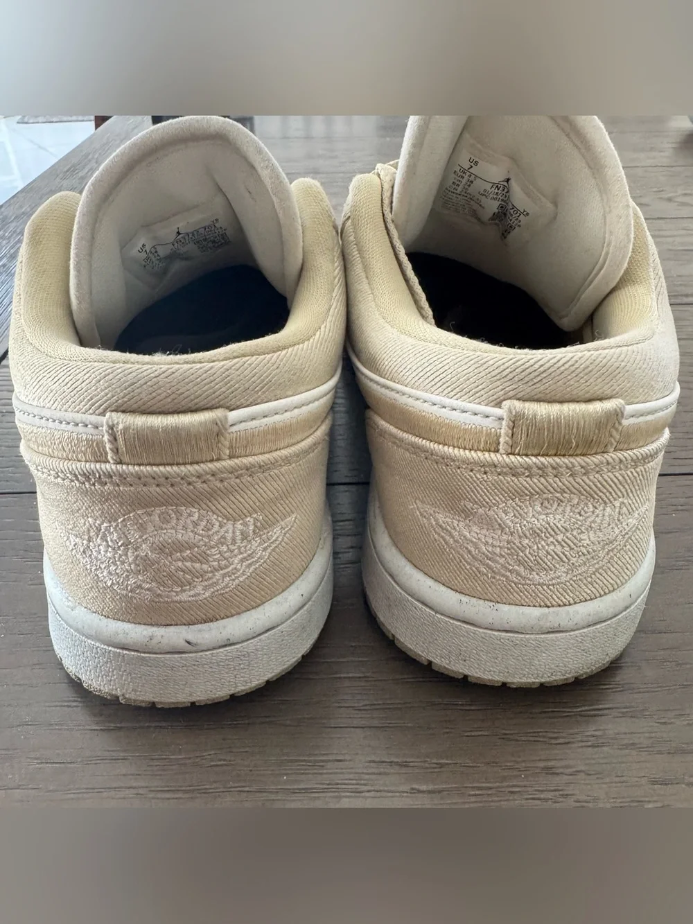 Nike Air Jordan 1 Low SE Canvas Team Gold Sail Size 7 Women